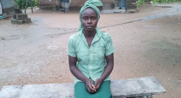 The Girls for Girls (G4G) project supports girls in Nigeria with school uniforms, school shoes, books, pen, pencils and other learning materials.